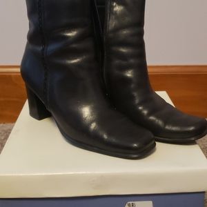 Women's boots